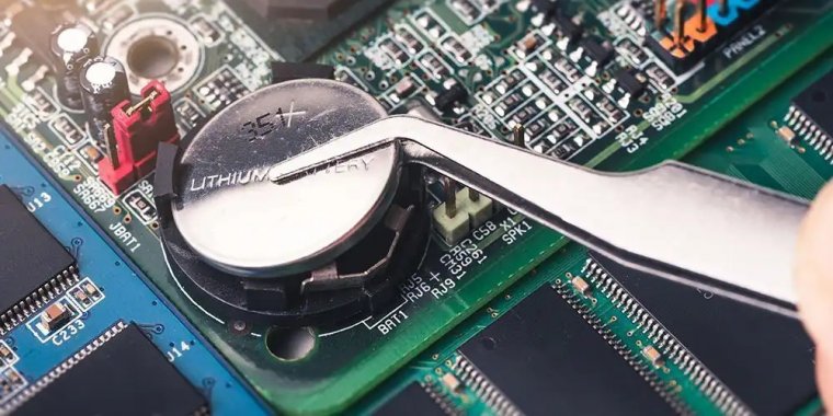How to disassemble the motherboard battery